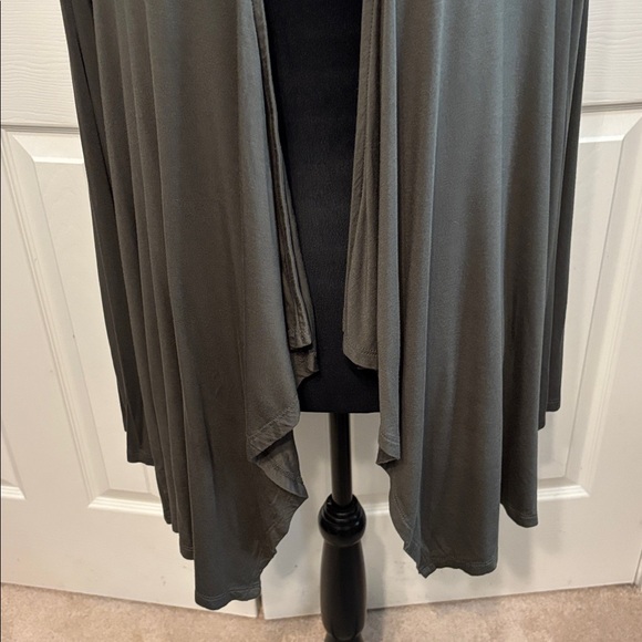 Torrid Super Soft Knit Drape Front Plus Cardigan - Picture 4 of 9